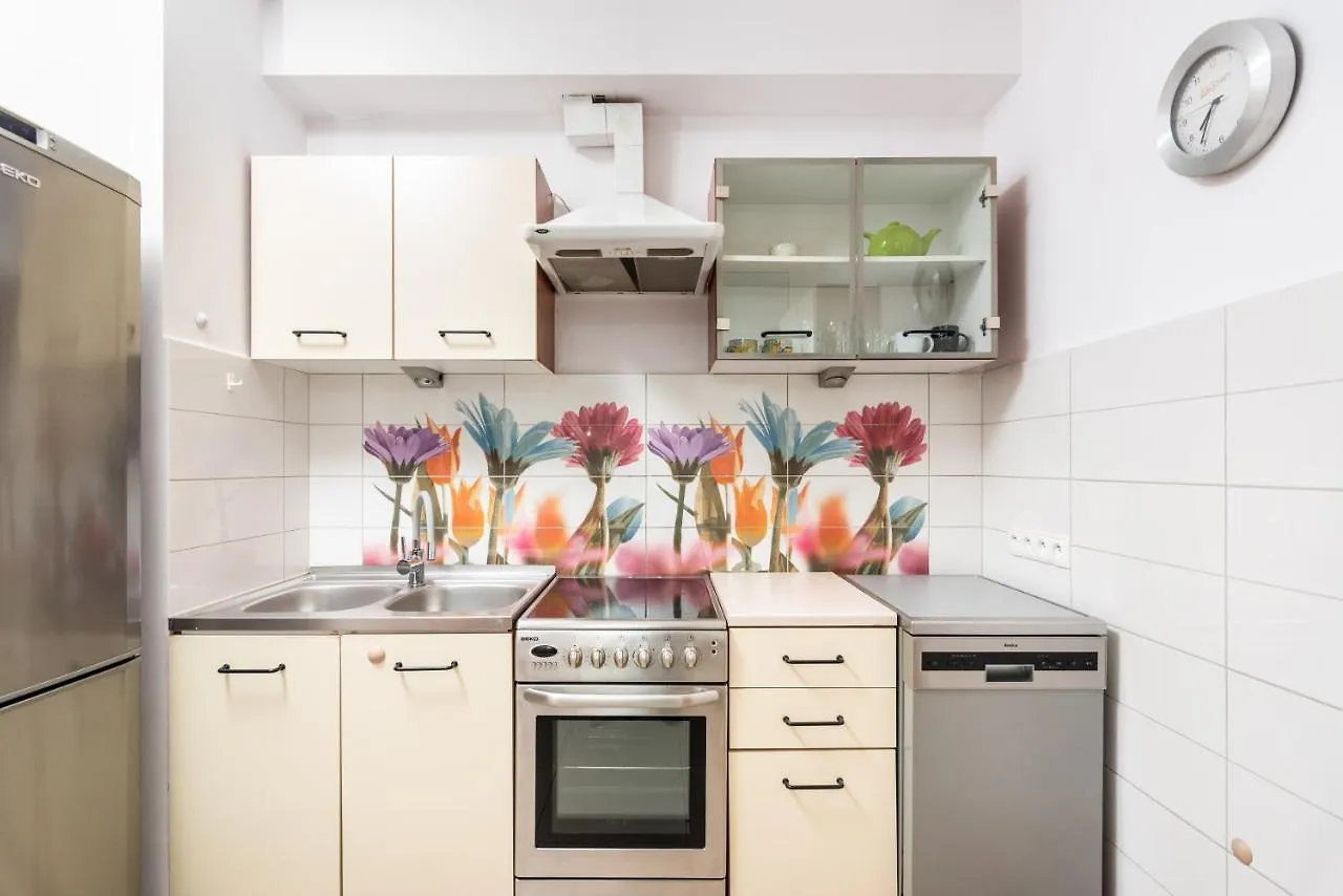 Apartament Przy Bulwarach - Kazimierz, Podgorze - By Upstairs Krakow 0*,  Poland